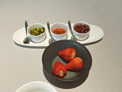 草莓-屋里厢上海菜馆