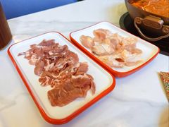 -毛辣果·贵州红酸汤牛肉火锅(西单店)