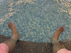 -涨巢·潮玩水疗局