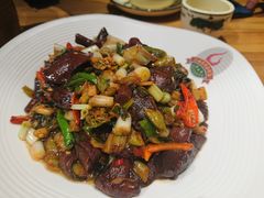 -老滇山寨•云南特色菜•地方菜•民族风情歌舞表演(金碧店)