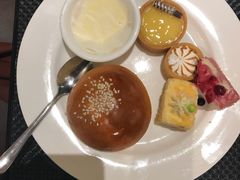 -圣丰索菲特·2 On 988 Café 自助餐厅