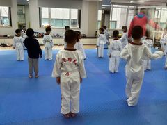 -漕河泾街道图书馆(漕河泾社区文化活动中心店)