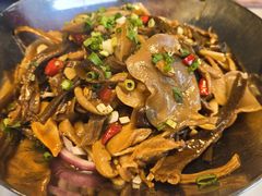 -三湘四水正宗湘菜(君峰路店)