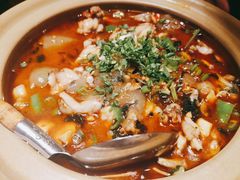 青椒紫苏焖牛蛙-火宫殿·湘菜小吃·商务宴请·生日聚会(东塘店)