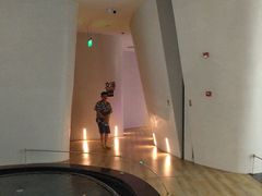 -涨巢·潮玩水疗局
