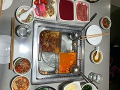 -海底捞火锅(高新万达店)