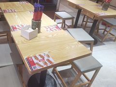 -魔都三兄弟酸辣粉·蘸卤炸串(虹桥万科店)