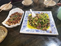 小炒黄牛肉-聚八方土菜馆(余松路店)