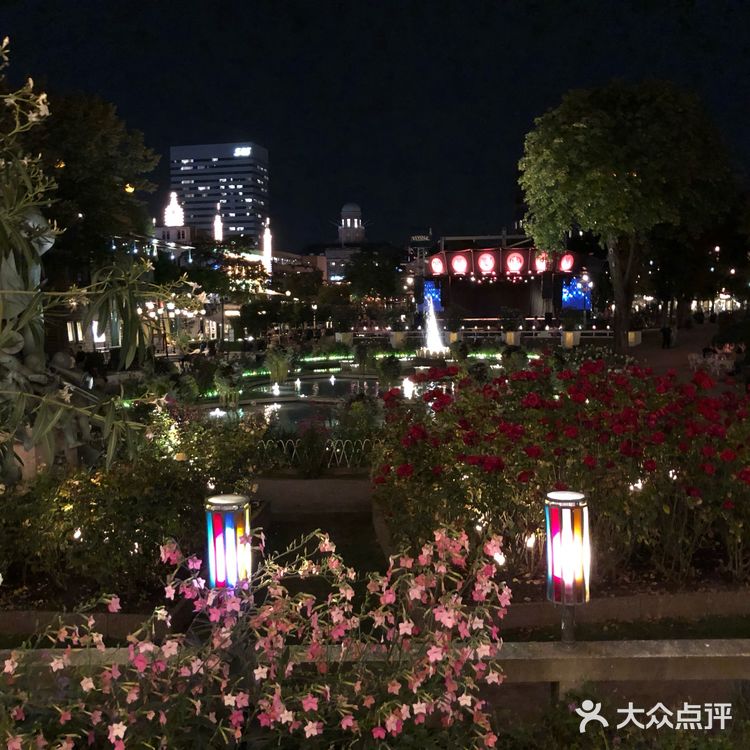 趣伏里公园：世界上最古老的游乐园之一