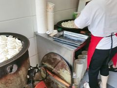 -胡记锅贴·沪上游子老鸭粉丝汤(太原路店)