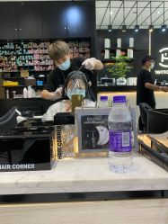 -HAIR CORNER