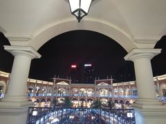 -佛罗伦萨小镇广佛名品奥特莱斯(疏港路店)