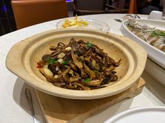 鹿茸菌炒酱肉-味钱塘·钱塘渔鲜·地道江浙菜(宋城店)
