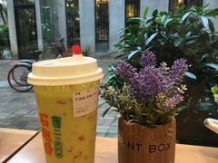 牛油果草莓卡士-石炮台果汁冰(天河店)