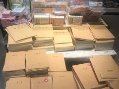 -新华书店(保利水城店)