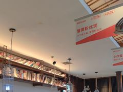 -阿瓦山寨·湘菜现炒·剁椒鱼头王(咸阳总店)