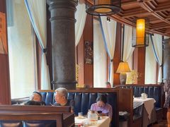 -八府香鸭·啫啫煲(华山路店)