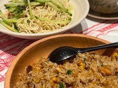 -肥肥虾庄·金牌油焖大虾(杨园滨江时代walk店)