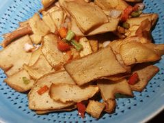 -云海肴·汽锅鸡·云南菜(天山百盛优客店)