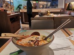 -百春原湖南牛肉粉(百联世纪店)