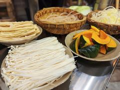 -五里关火锅(上海鑫耀·光环Live店)
