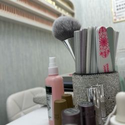 -赢韵美甲美睫瑞士净斑中心
