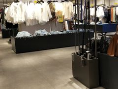 -URBAN REVIVO(欢乐海岸购物中心店)