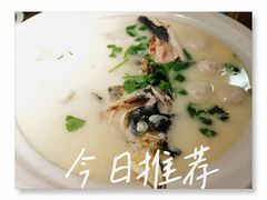 -卢大鲜鱼头捞饭(美利广场店)