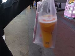 -蜜雪冰城·冰激凌与茶(瑞安吾悦店)