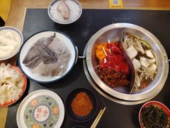 -沸炉重庆老火锅(军事博物馆店)