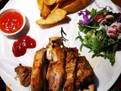 -JINNS锦时 steak&pizza(浸信会礼拜堂旧址店)