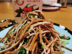 -郭婆婆疯子鸡·土货江湖菜馆