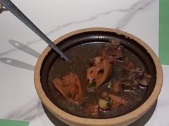 排骨藕汤-鑫小城故事·藕汤·家常菜(台北一路总店)