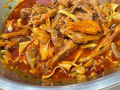 -张大师鸭爪爪特色干锅(南湖店)