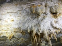 -巴马水晶宫