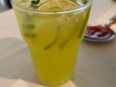 -春树下·树屋花房西餐厅(罍街AS1980店)