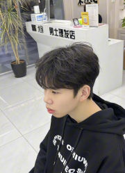 -尤司男士国潮理发馆