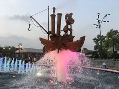 -迪士尼乐园停车场