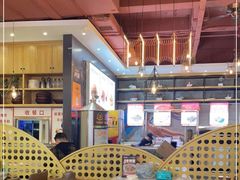-肥肥虾庄·金牌油焖大虾(汉口城市广场店)