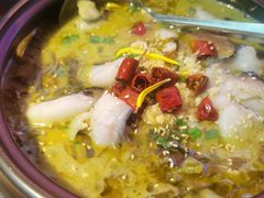 广西·风味酸汤鱼-丫丫厨娘·柠檬鸭(安吉万达店)