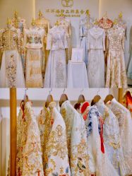 -洋洋婚纱品牌集合店