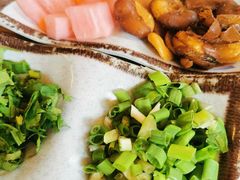 -毛辣果·贵州红酸汤牛肉火锅(西单店)