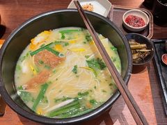 -银米·云南传统过桥米线(双廊黑金冠店)