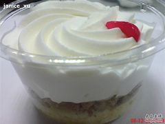 迷栗蛋糕正面照-红宝石·鲜奶小方·海派西点房(南丹店)