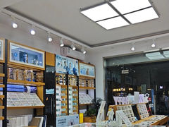 -沪睛眼镜蔡司官方授权店(金桥佳林路店)
