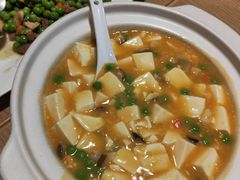 -渝信川菜 · 川味家常菜(财富购物中心店)