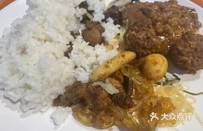 Stewed Pork Ribs with Rice Noodles