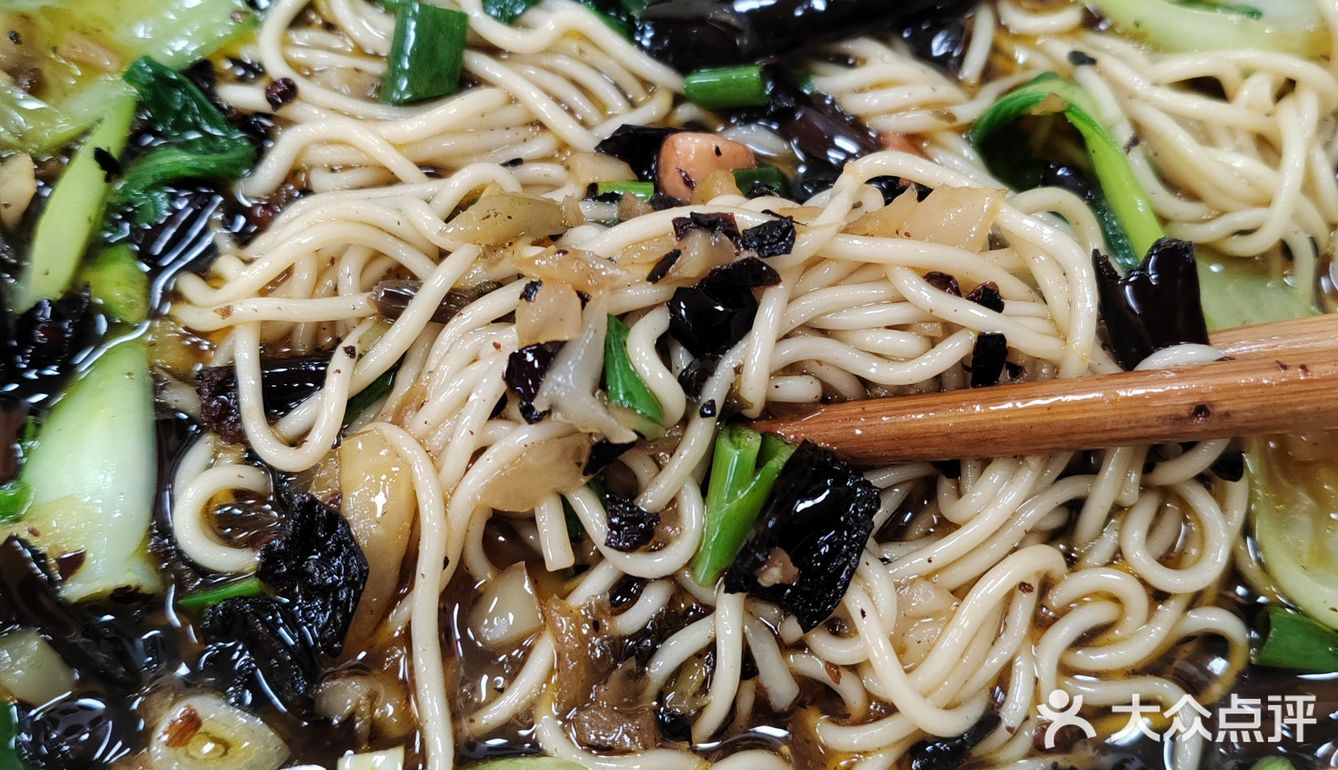 这家的牛肉实惠且大坨