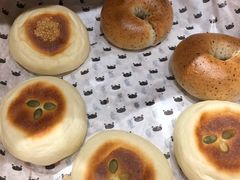 -沁屋面包店(人民东路店)