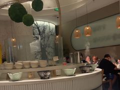 -三人行骨头王火锅(长寿店)